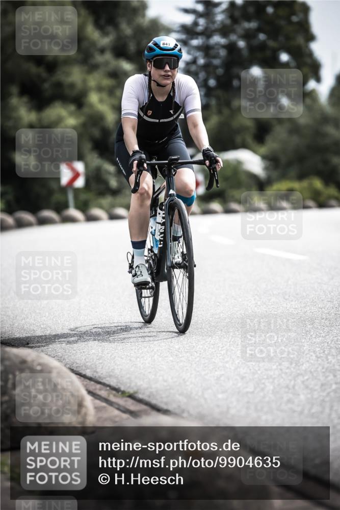 21.06.2026 - 29. Vierlanden-Triathlon H.Heesch http://msf.ph/oto/9904635 21.06.2026 11:36:34 Radfahren 226, 653, 841 meine-sportfotos.de