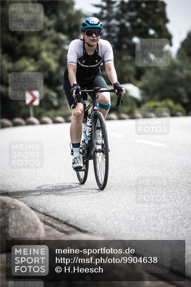 21.06.2026 - 29. Vierlanden-Triathlon H.Heesch http://msf.ph/oto/9904638 21.06.2026 11:36:34 Radfahren 226, 653, 841 meine-sportfotos.de