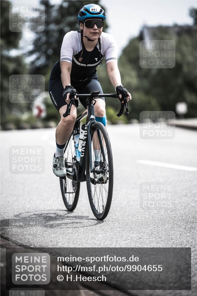 21.06.2026 - 29. Vierlanden-Triathlon H.Heesch http://msf.ph/oto/9904655 21.06.2026 11:36:34 Radfahren 226, 653, 841 meine-sportfotos.de