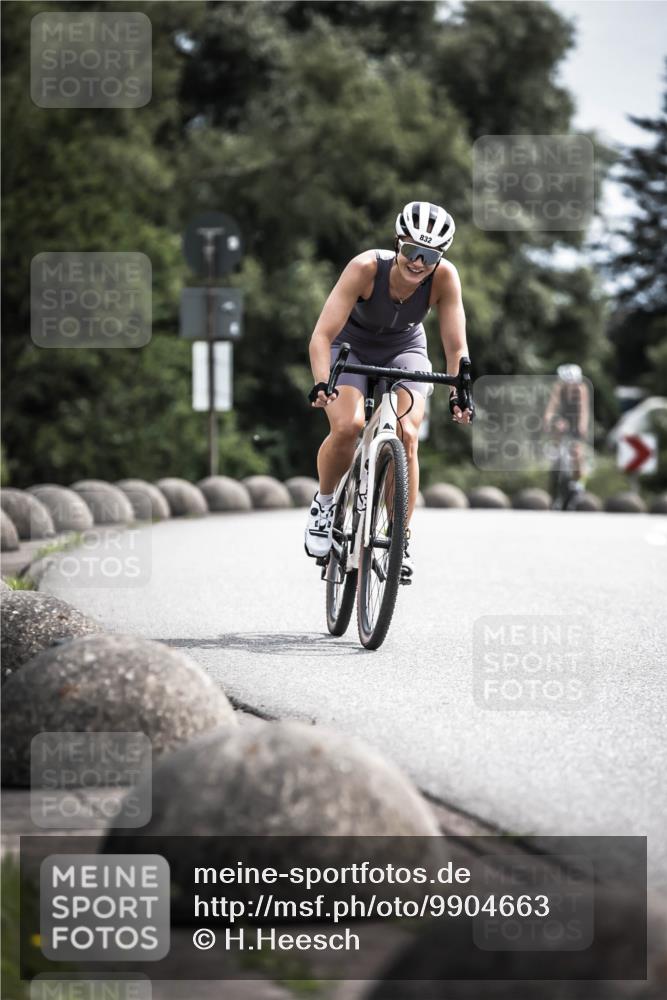 21.06.2026 - 29. Vierlanden-Triathlon H.Heesch http://msf.ph/oto/9904663 21.06.2026 11:36:54 Radfahren 58, 832, 865 meine-sportfotos.de