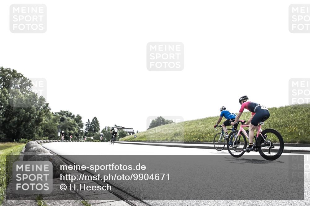 21.06.2026 - 29. Vierlanden-Triathlon H.Heesch http://msf.ph/oto/9904671 21.06.2026 10:57:02 Radfahren 58, 145, 328, 368, 374, 384, 391, 486, 488, 517, 535, 575, 585, 616 meine-sportfotos.de