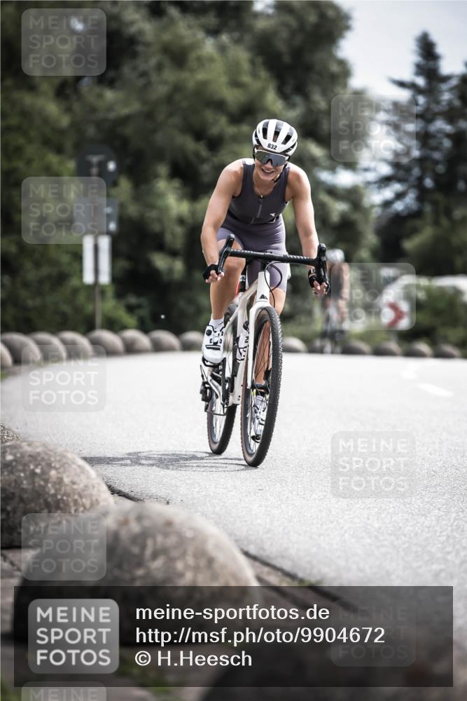 21.06.2026 - 29. Vierlanden-Triathlon H.Heesch http://msf.ph/oto/9904672 21.06.2026 11:36:54 Radfahren 58, 832, 865 meine-sportfotos.de