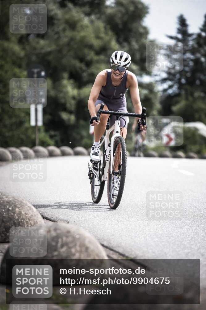 21.06.2026 - 29. Vierlanden-Triathlon H.Heesch http://msf.ph/oto/9904675 21.06.2026 11:36:54 Radfahren 58, 832, 865 meine-sportfotos.de