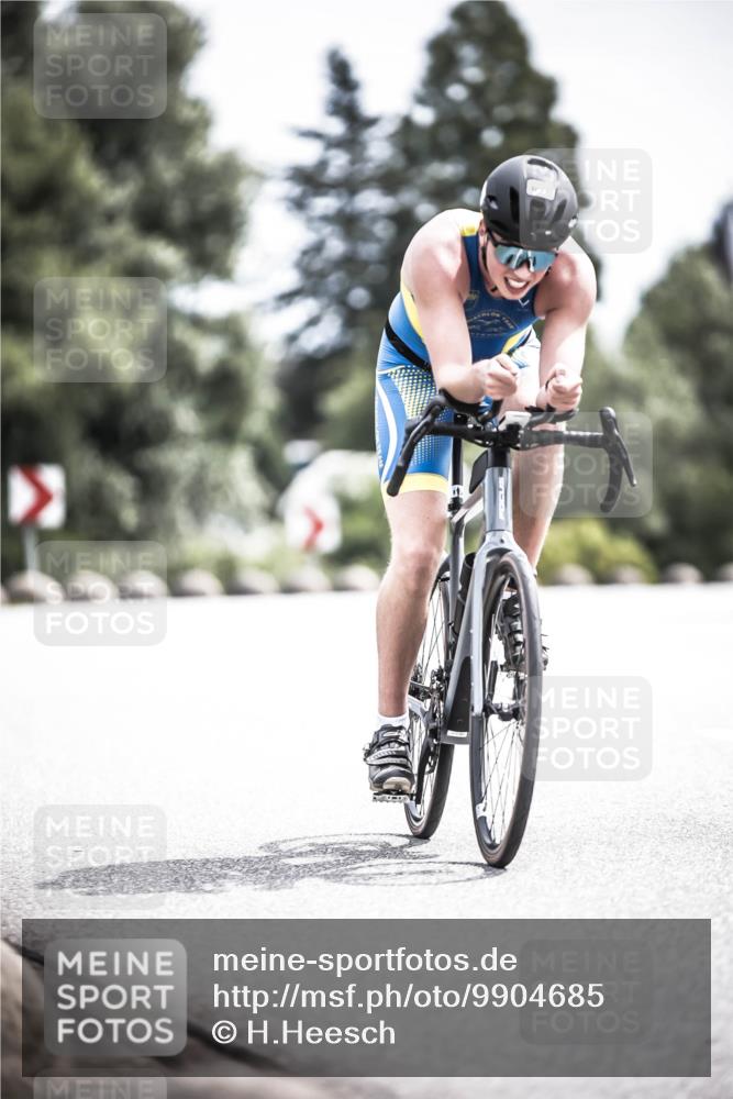 21.06.2026 - 29. Vierlanden-Triathlon H.Heesch http://msf.ph/oto/9904685 21.06.2026 11:38:03 Radfahren 637, 640, 693, 814, 864 meine-sportfotos.de