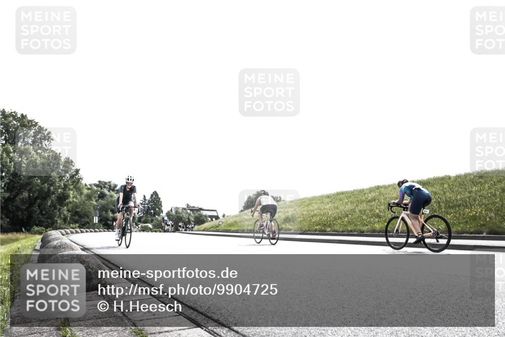 21.06.2026 - 29. Vierlanden-Triathlon H.Heesch http://msf.ph/oto/9904725 21.06.2026 10:57:12 Radfahren 236 meine-sportfotos.de