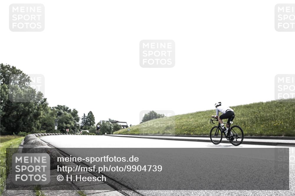21.06.2026 - 29. Vierlanden-Triathlon H.Heesch http://msf.ph/oto/9904739 21.06.2026 10:57:51 Radfahren  meine-sportfotos.de