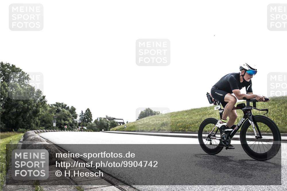 21.06.2026 - 29. Vierlanden-Triathlon H.Heesch http://msf.ph/oto/9904742 21.06.2026 10:58:06 Radfahren 124, 284, 561 meine-sportfotos.de