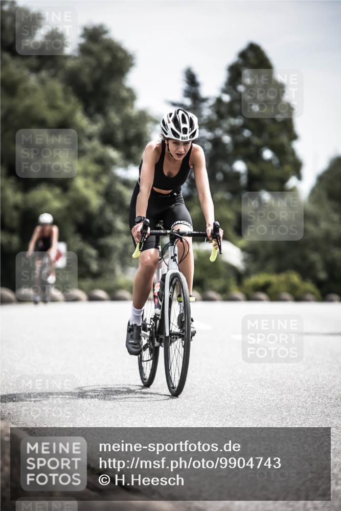 21.06.2026 - 29. Vierlanden-Triathlon H.Heesch http://msf.ph/oto/9904743 21.06.2026 11:36:59 Radfahren 832, 847, 865 meine-sportfotos.de