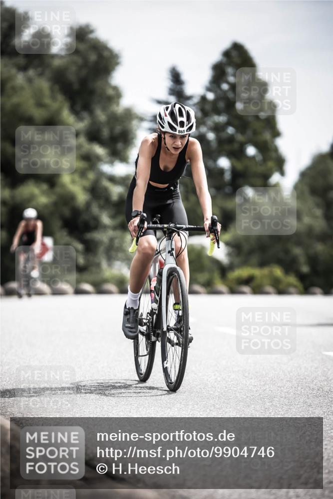 21.06.2026 - 29. Vierlanden-Triathlon H.Heesch http://msf.ph/oto/9904746 21.06.2026 11:36:59 Radfahren 832, 847, 865 meine-sportfotos.de