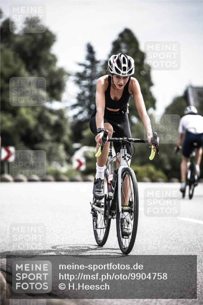 21.06.2026 - 29. Vierlanden-Triathlon H.Heesch http://msf.ph/oto/9904758 21.06.2026 11:36:59 Radfahren 832, 847, 865 meine-sportfotos.de