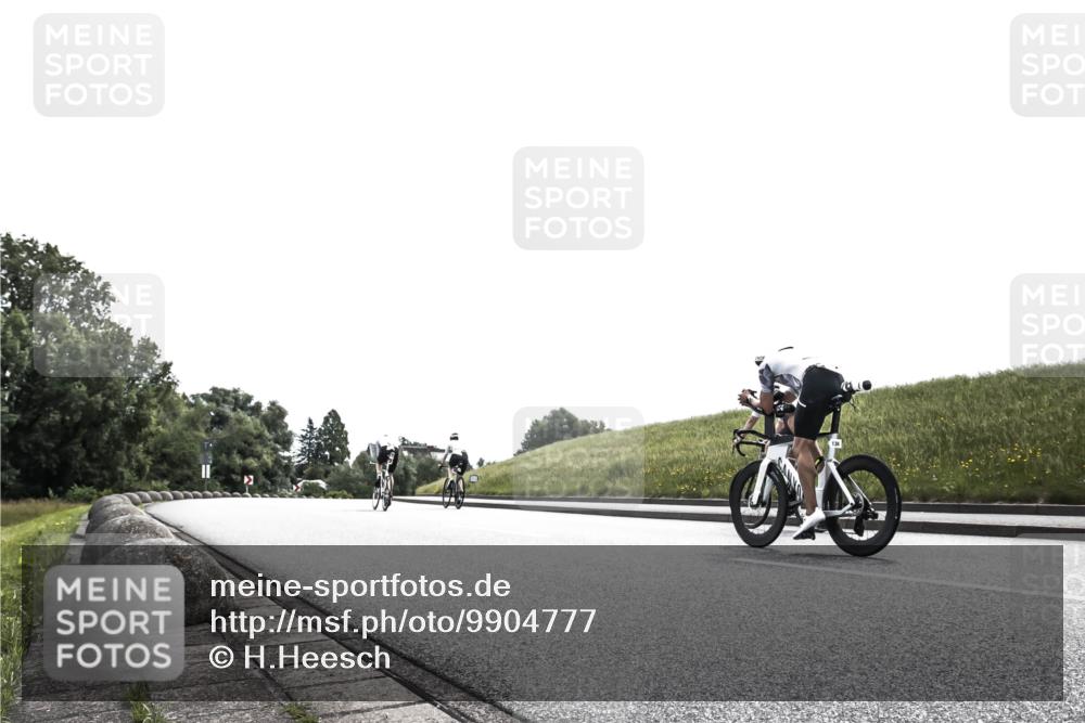 21.06.2026 - 29. Vierlanden-Triathlon H.Heesch http://msf.ph/oto/9904777 21.06.2026 10:58:31 Radfahren 238 meine-sportfotos.de