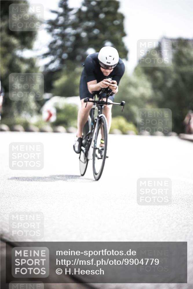 21.06.2026 - 29. Vierlanden-Triathlon H.Heesch http://msf.ph/oto/9904779 21.06.2026 11:38:10 Radfahren 230, 640, 666, 814, 864 meine-sportfotos.de