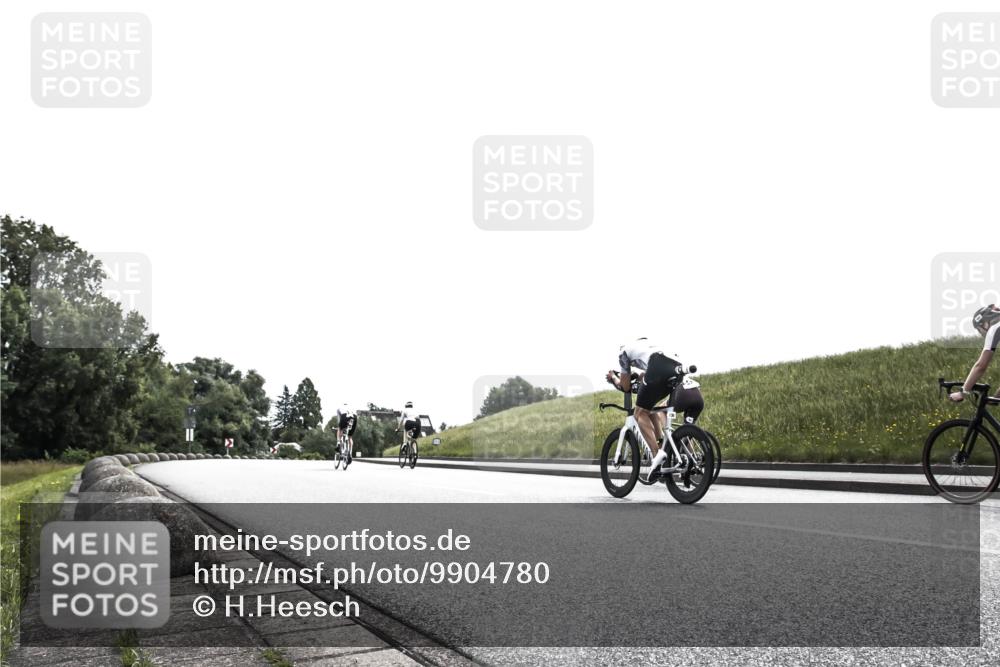21.06.2026 - 29. Vierlanden-Triathlon H.Heesch http://msf.ph/oto/9904780 21.06.2026 10:58:31 Radfahren 238 meine-sportfotos.de