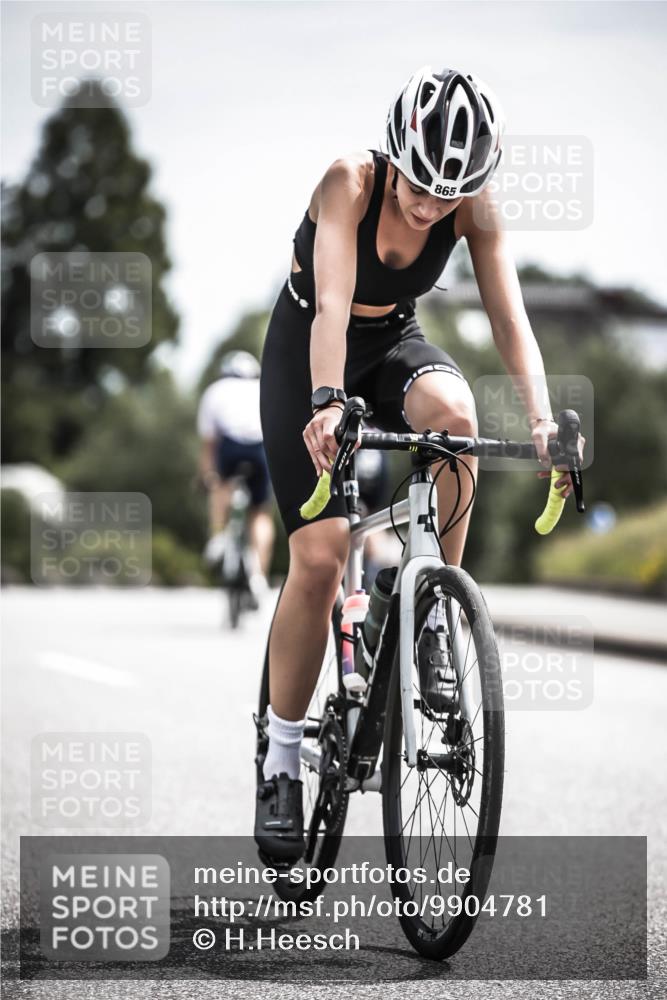 21.06.2026 - 29. Vierlanden-Triathlon H.Heesch http://msf.ph/oto/9904781 21.06.2026 11:37:00 Radfahren 100, 847, 865 meine-sportfotos.de