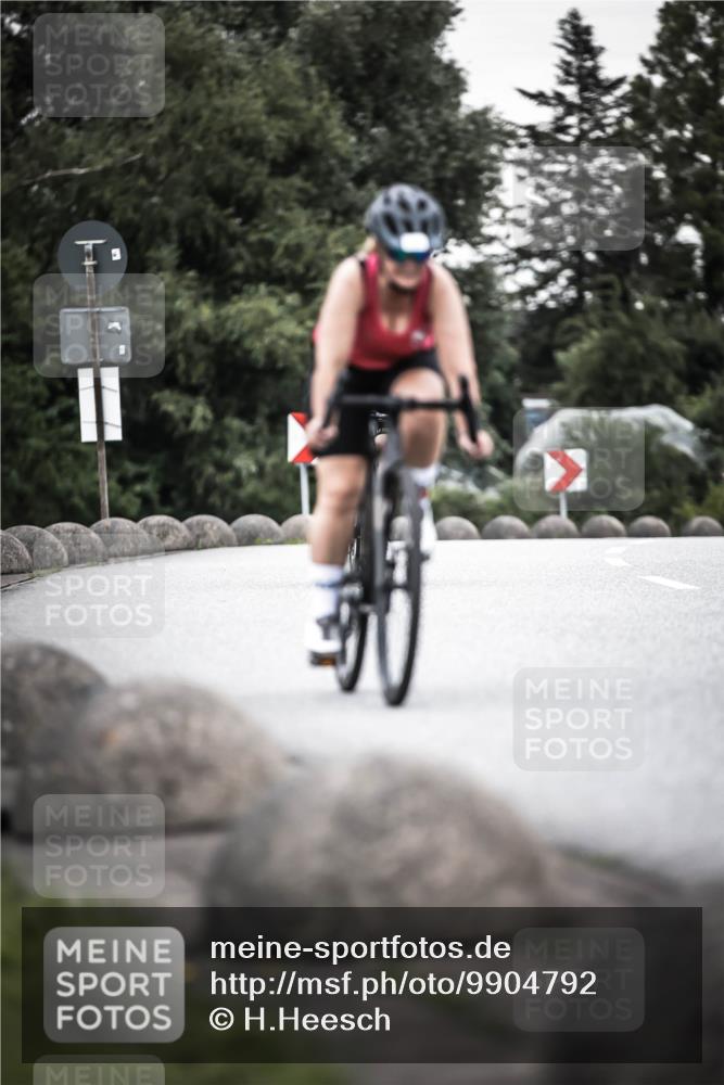 21.06.2026 - 29. Vierlanden-Triathlon H.Heesch http://msf.ph/oto/9904792 21.06.2026 10:21:19 Radfahren 229, 411, 609, 620 meine-sportfotos.de