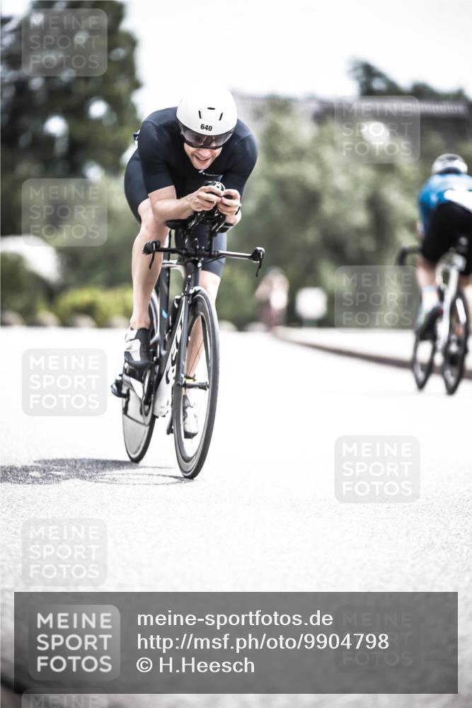 21.06.2026 - 29. Vierlanden-Triathlon H.Heesch http://msf.ph/oto/9904798 21.06.2026 11:38:11 Radfahren 230, 640, 666, 814 meine-sportfotos.de