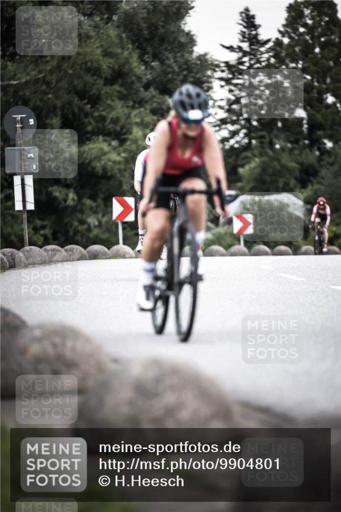 21.06.2026 - 29. Vierlanden-Triathlon H.Heesch http://msf.ph/oto/9904801 21.06.2026 10:21:19 Radfahren 229, 411, 609, 620 meine-sportfotos.de