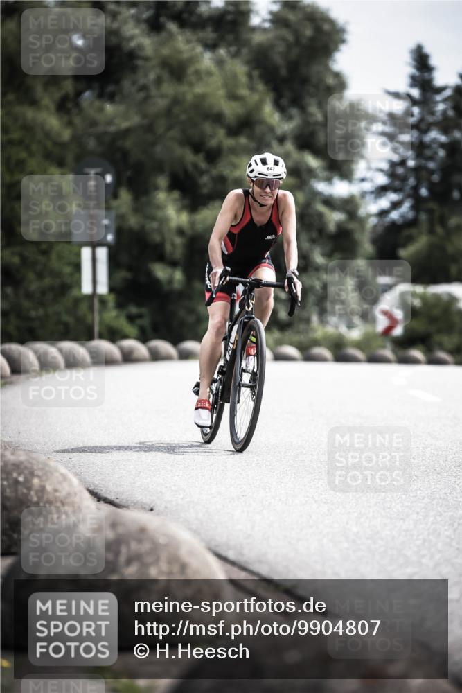 21.06.2026 - 29. Vierlanden-Triathlon H.Heesch http://msf.ph/oto/9904807 21.06.2026 11:37:02 Radfahren 100, 847, 865 meine-sportfotos.de