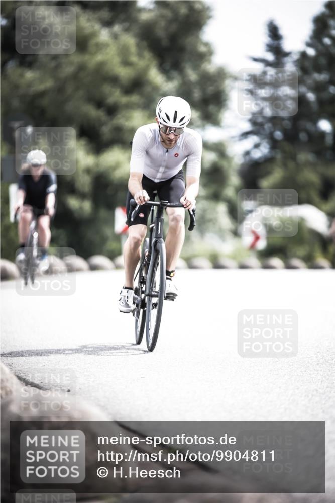 21.06.2026 - 29. Vierlanden-Triathlon H.Heesch http://msf.ph/oto/9904811 21.06.2026 11:38:13 Radfahren 230, 640, 666, 871 meine-sportfotos.de