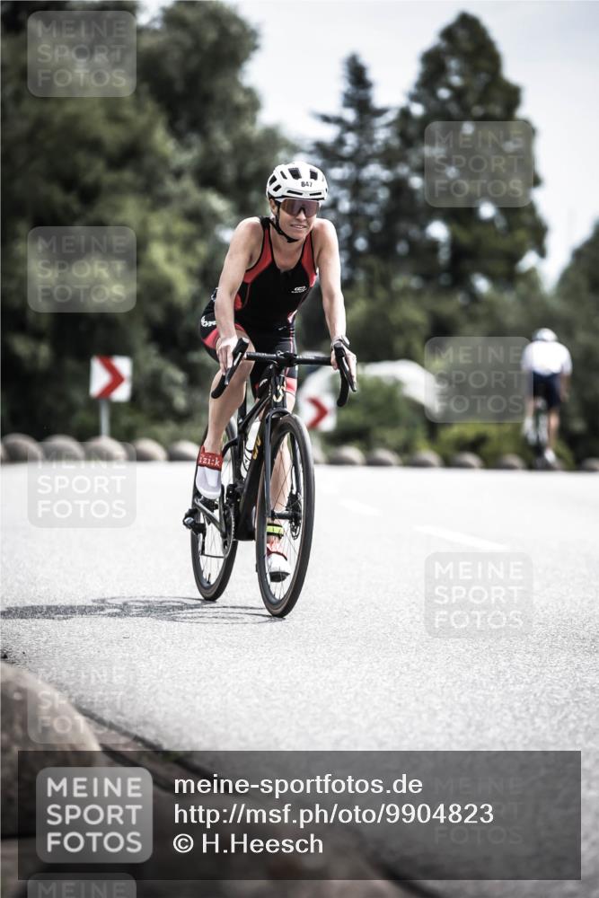21.06.2026 - 29. Vierlanden-Triathlon H.Heesch http://msf.ph/oto/9904823 21.06.2026 11:37:03 Radfahren 48, 100, 847, 865 meine-sportfotos.de