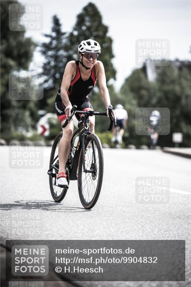 21.06.2026 - 29. Vierlanden-Triathlon H.Heesch http://msf.ph/oto/9904832 21.06.2026 11:37:03 Radfahren 48, 100, 847, 865 meine-sportfotos.de