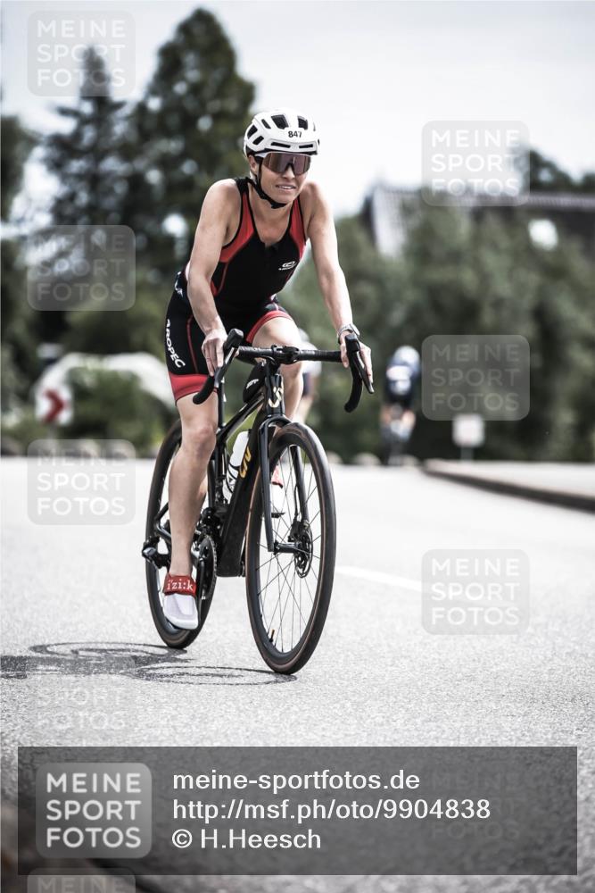 21.06.2026 - 29. Vierlanden-Triathlon H.Heesch http://msf.ph/oto/9904838 21.06.2026 11:37:03 Radfahren 48, 100, 847, 865 meine-sportfotos.de