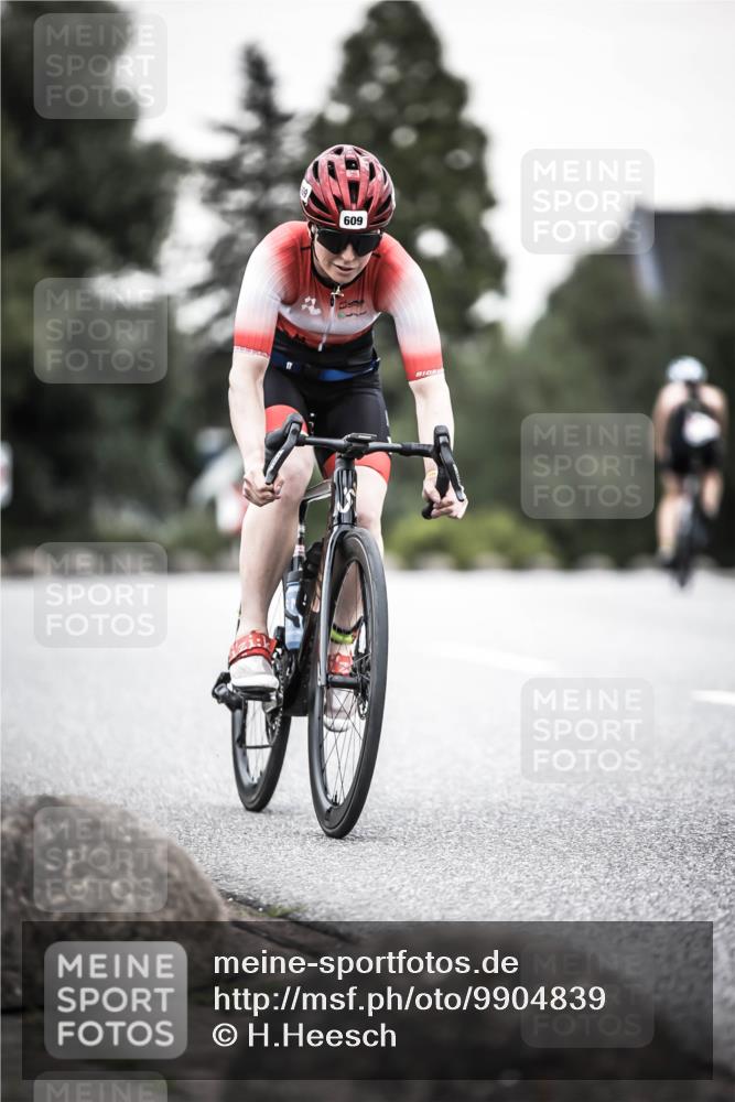 21.06.2026 - 29. Vierlanden-Triathlon H.Heesch http://msf.ph/oto/9904839 21.06.2026 10:21:26 Radfahren 192, 284, 609 meine-sportfotos.de