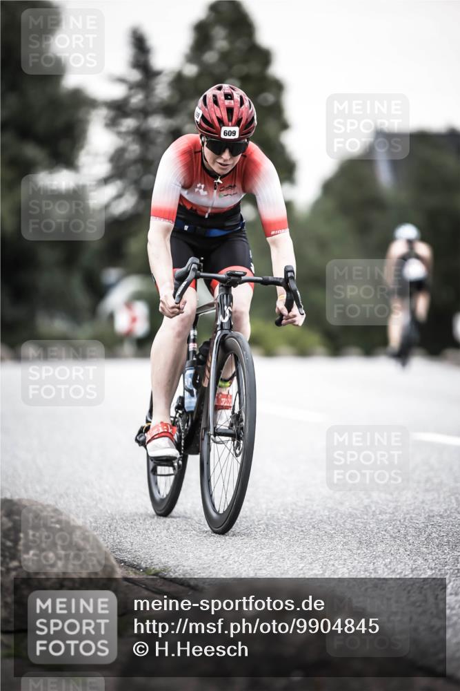 21.06.2026 - 29. Vierlanden-Triathlon H.Heesch http://msf.ph/oto/9904845 21.06.2026 10:21:26 Radfahren 192, 284, 609 meine-sportfotos.de