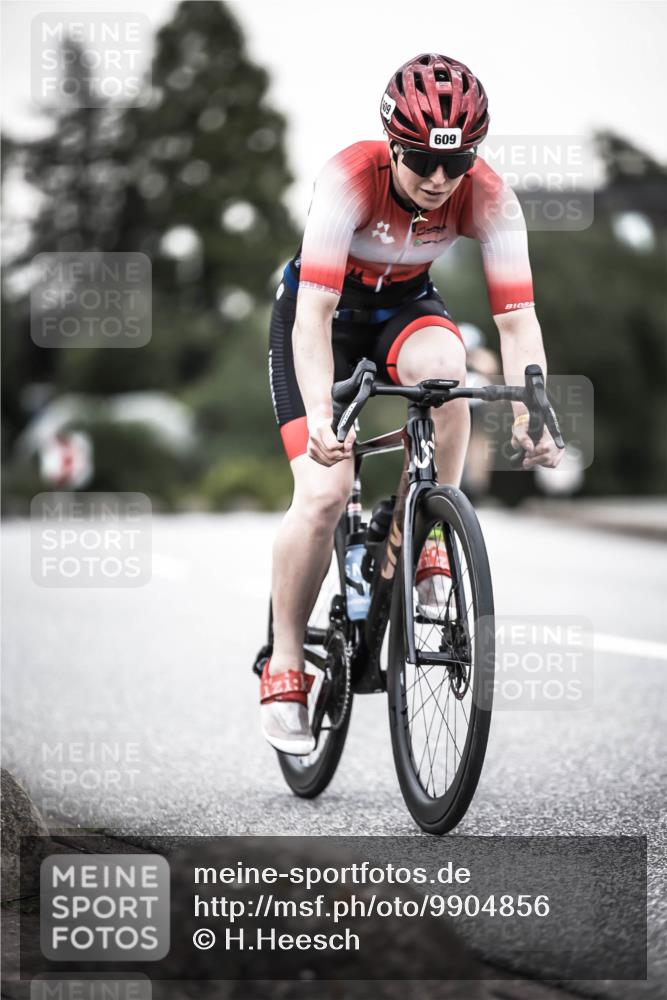 21.06.2026 - 29. Vierlanden-Triathlon H.Heesch http://msf.ph/oto/9904856 21.06.2026 10:21:26 Radfahren 192, 284, 609 meine-sportfotos.de