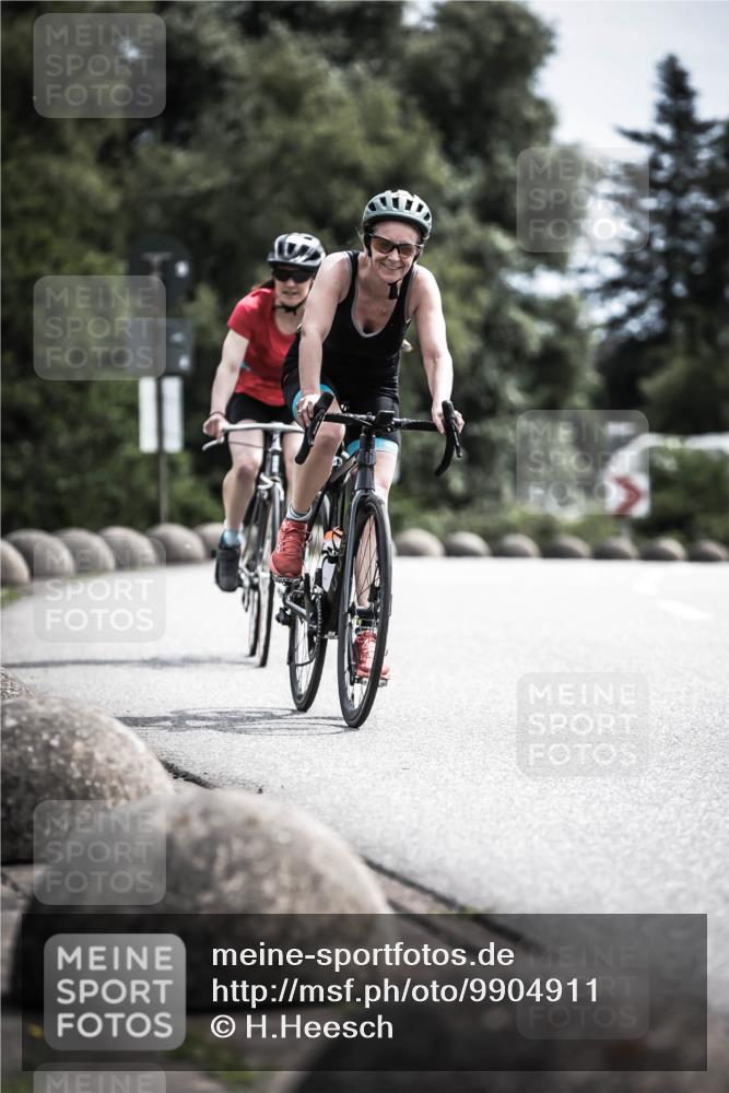 21.06.2026 - 29. Vierlanden-Triathlon H.Heesch http://msf.ph/oto/9904911 21.06.2026 11:37:16 Radfahren 834, 856, 861 meine-sportfotos.de