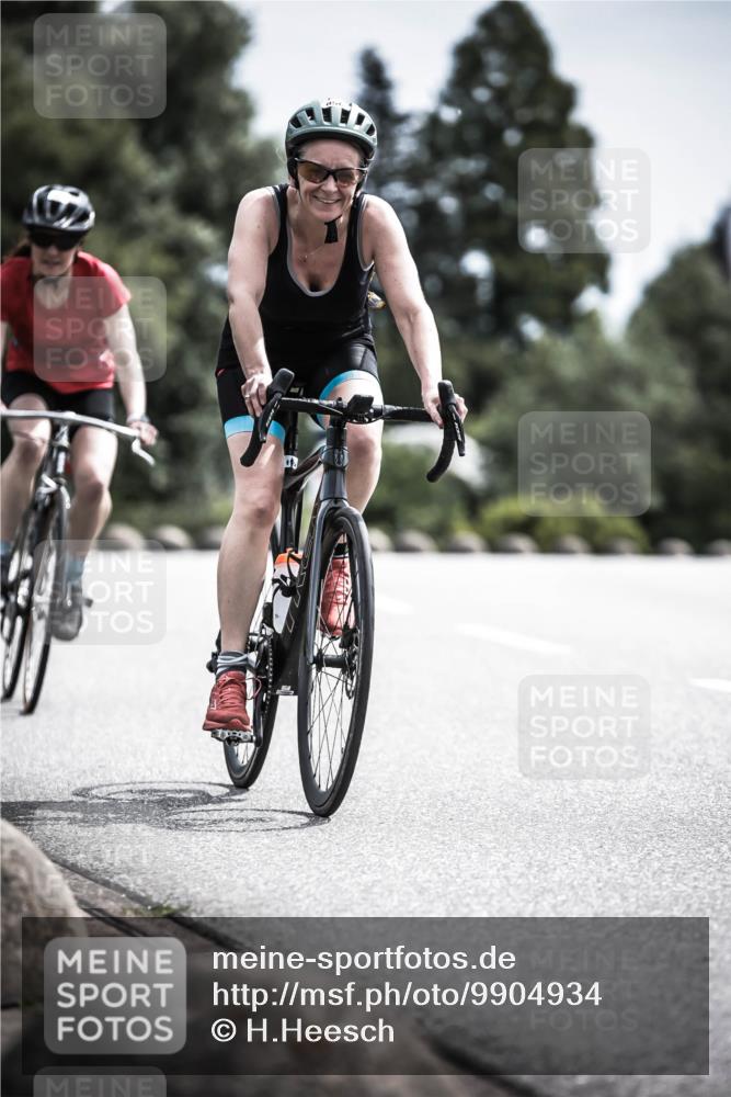 21.06.2026 - 29. Vierlanden-Triathlon H.Heesch http://msf.ph/oto/9904934 21.06.2026 11:37:17 Radfahren 834, 856, 861 meine-sportfotos.de