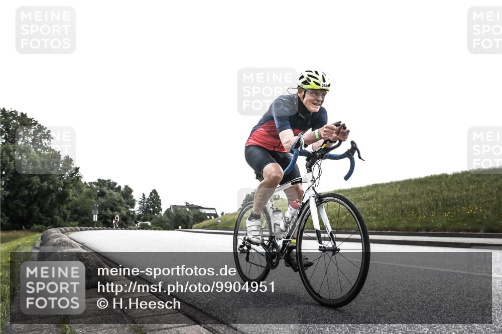 21.06.2026 - 29. Vierlanden-Triathlon H.Heesch http://msf.ph/oto/9904951 21.06.2026 11:00:34 Radfahren 70, 288 meine-sportfotos.de