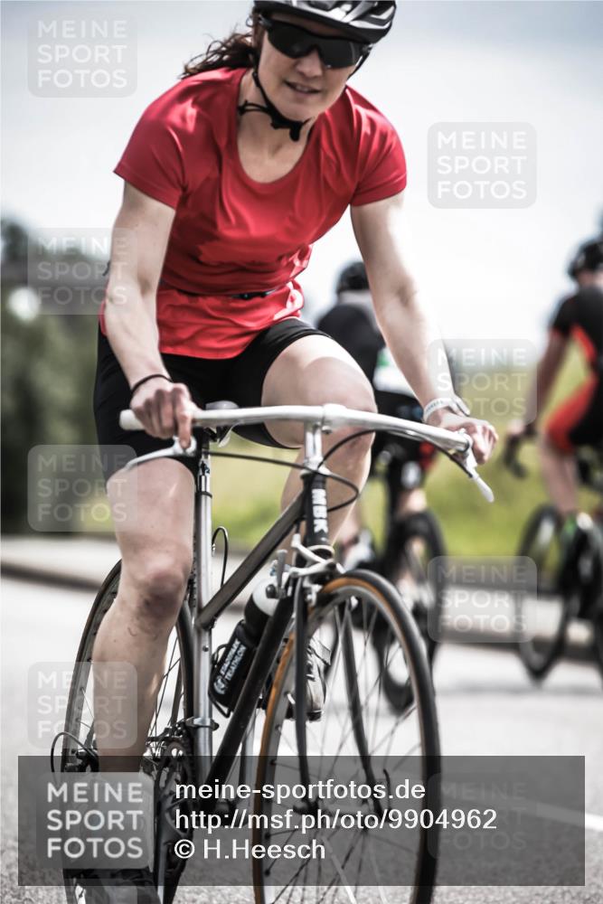 21.06.2026 - 29. Vierlanden-Triathlon H.Heesch http://msf.ph/oto/9904962 21.06.2026 11:37:18 Radfahren 834, 856, 861 meine-sportfotos.de