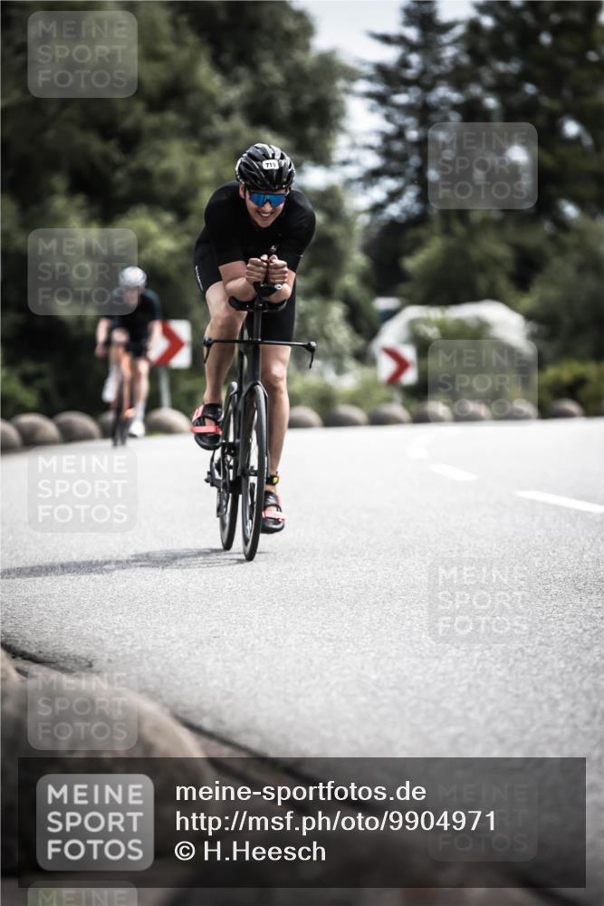 21.06.2026 - 29. Vierlanden-Triathlon H.Heesch http://msf.ph/oto/9904971 21.06.2026 11:37:40 Radfahren 105, 665, 719 meine-sportfotos.de
