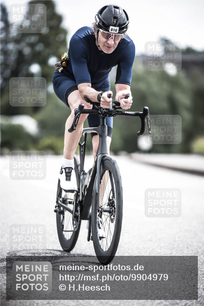21.06.2026 - 29. Vierlanden-Triathlon H.Heesch http://msf.ph/oto/9904979 21.06.2026 11:39:05 Radfahren 816 meine-sportfotos.de