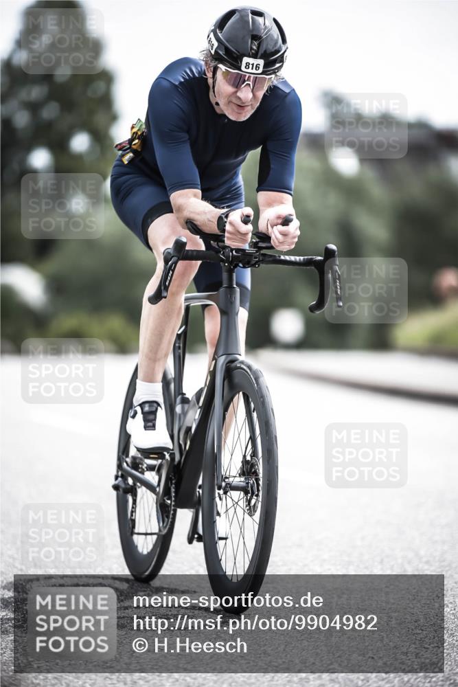 21.06.2026 - 29. Vierlanden-Triathlon H.Heesch http://msf.ph/oto/9904982 21.06.2026 11:39:05 Radfahren 816 meine-sportfotos.de