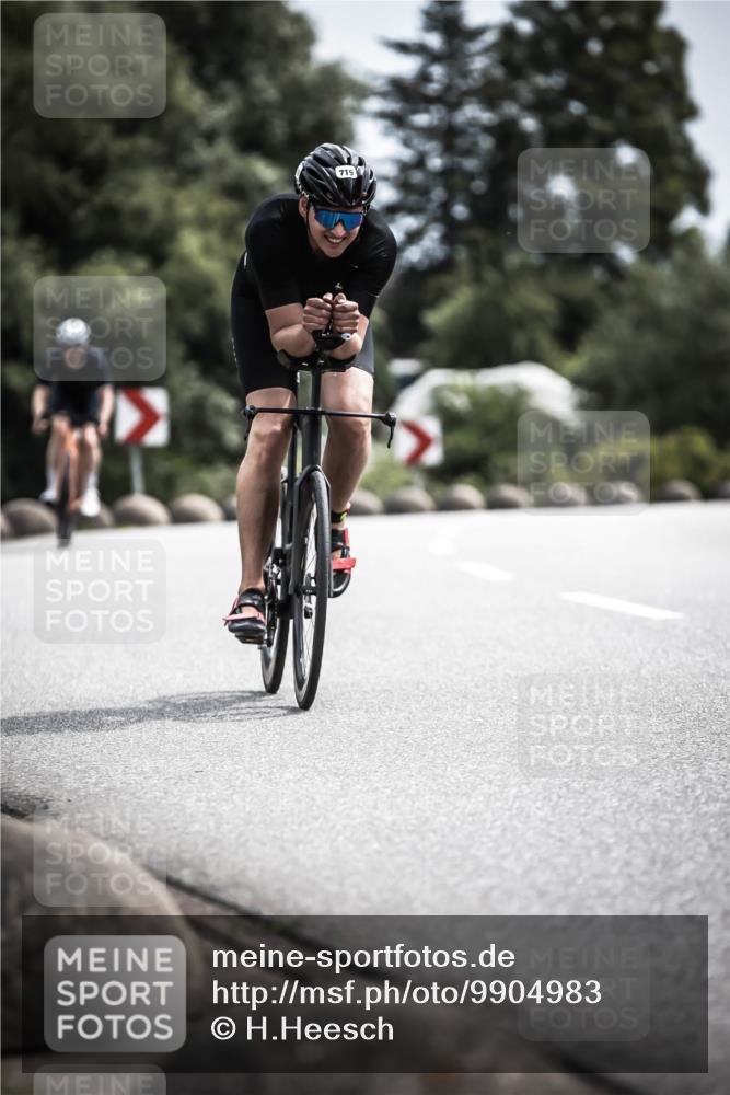 21.06.2026 - 29. Vierlanden-Triathlon H.Heesch http://msf.ph/oto/9904983 21.06.2026 11:37:40 Radfahren 105, 665, 719 meine-sportfotos.de