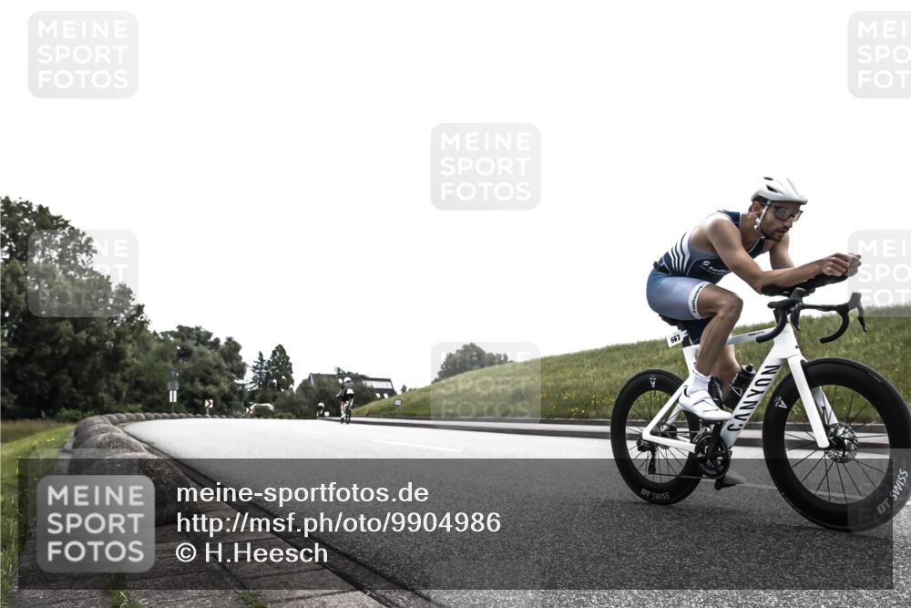 21.06.2026 - 29. Vierlanden-Triathlon H.Heesch http://msf.ph/oto/9904986 21.06.2026 11:01:20 Radfahren 415, 667 meine-sportfotos.de