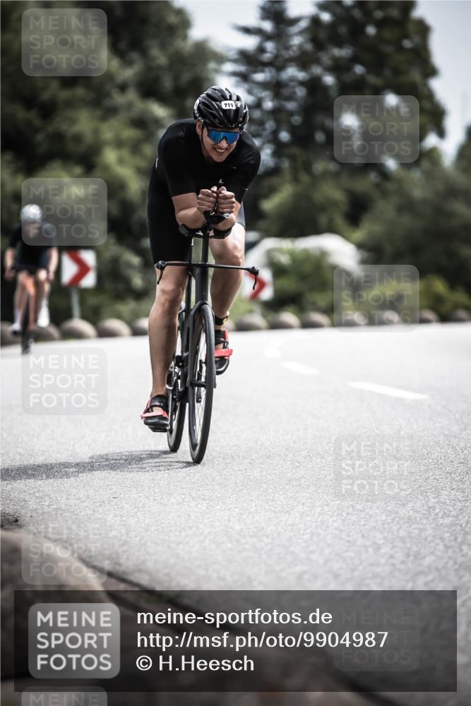21.06.2026 - 29. Vierlanden-Triathlon H.Heesch http://msf.ph/oto/9904987 21.06.2026 11:37:40 Radfahren 105, 665, 719 meine-sportfotos.de