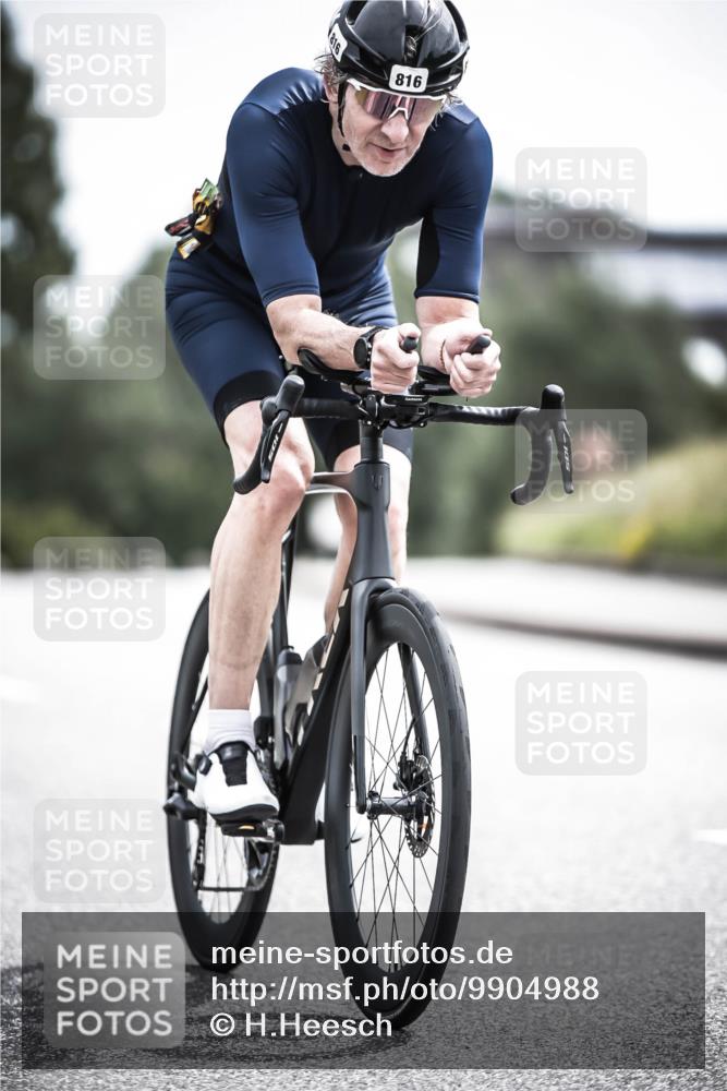 21.06.2026 - 29. Vierlanden-Triathlon H.Heesch http://msf.ph/oto/9904988 21.06.2026 11:39:05 Radfahren 816 meine-sportfotos.de