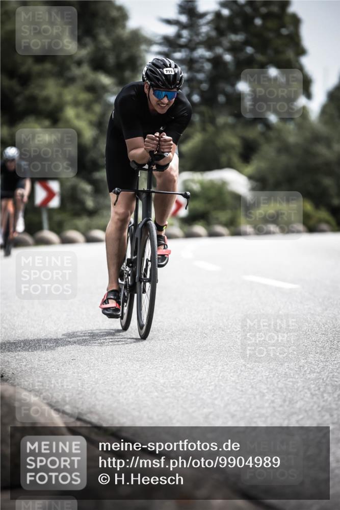 21.06.2026 - 29. Vierlanden-Triathlon H.Heesch http://msf.ph/oto/9904989 21.06.2026 11:37:40 Radfahren 105, 665, 719 meine-sportfotos.de
