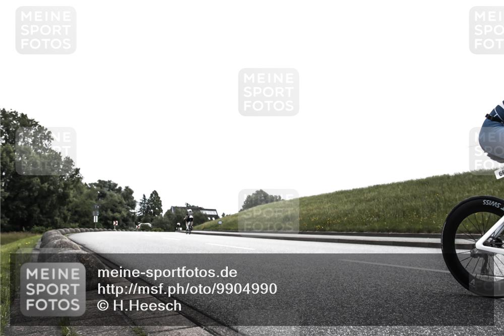 21.06.2026 - 29. Vierlanden-Triathlon H.Heesch http://msf.ph/oto/9904990 21.06.2026 11:01:20 Radfahren 415, 667 meine-sportfotos.de