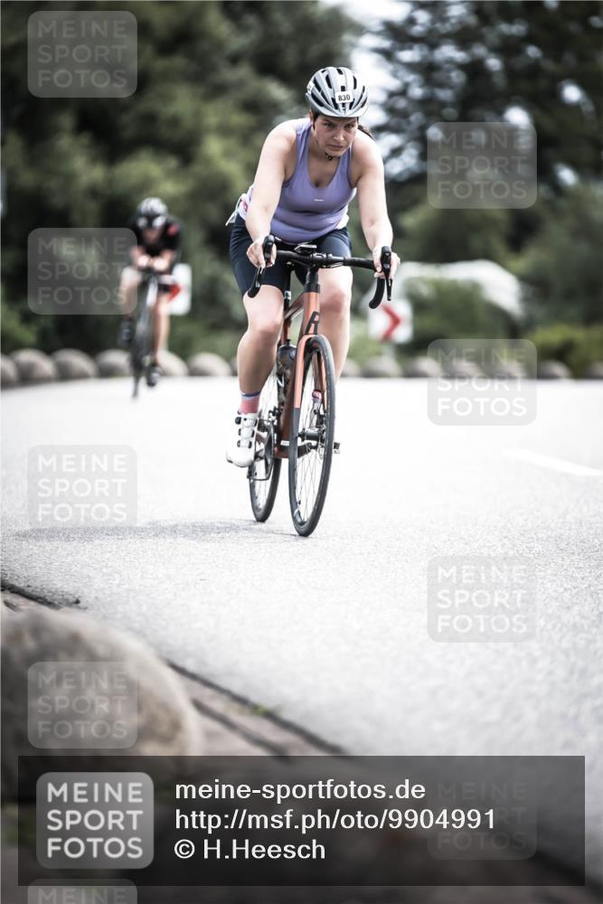 21.06.2026 - 29. Vierlanden-Triathlon H.Heesch http://msf.ph/oto/9904991 21.06.2026 11:39:54 Radfahren 647, 685, 721, 830 meine-sportfotos.de