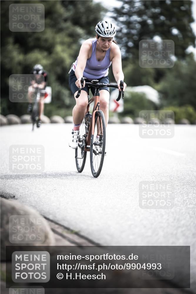 21.06.2026 - 29. Vierlanden-Triathlon H.Heesch http://msf.ph/oto/9904993 21.06.2026 11:39:54 Radfahren 647, 685, 721, 830 meine-sportfotos.de
