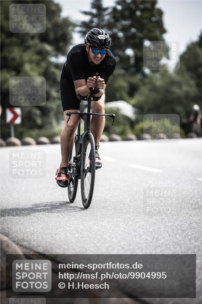21.06.2026 - 29. Vierlanden-Triathlon H.Heesch http://msf.ph/oto/9904995 21.06.2026 11:37:40 Radfahren 105, 665, 719 meine-sportfotos.de