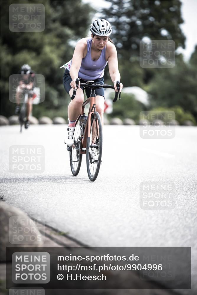 21.06.2026 - 29. Vierlanden-Triathlon H.Heesch http://msf.ph/oto/9904996 21.06.2026 11:39:54 Radfahren 647, 685, 721, 830 meine-sportfotos.de