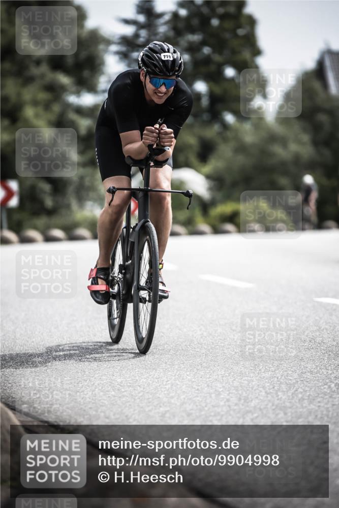 21.06.2026 - 29. Vierlanden-Triathlon H.Heesch http://msf.ph/oto/9904998 21.06.2026 11:37:40 Radfahren 105, 665, 719 meine-sportfotos.de