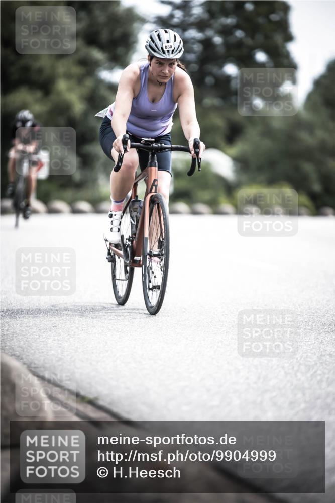 21.06.2026 - 29. Vierlanden-Triathlon H.Heesch http://msf.ph/oto/9904999 21.06.2026 11:39:54 Radfahren 647, 685, 721, 830 meine-sportfotos.de