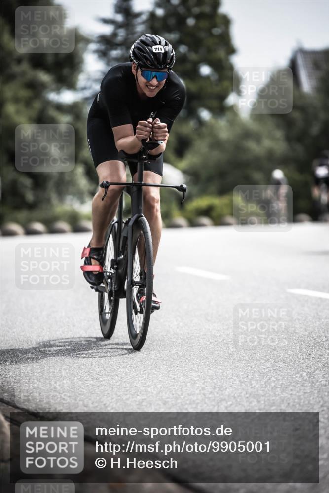 21.06.2026 - 29. Vierlanden-Triathlon H.Heesch http://msf.ph/oto/9905001 21.06.2026 11:37:41 Radfahren 105, 279, 665, 719 meine-sportfotos.de