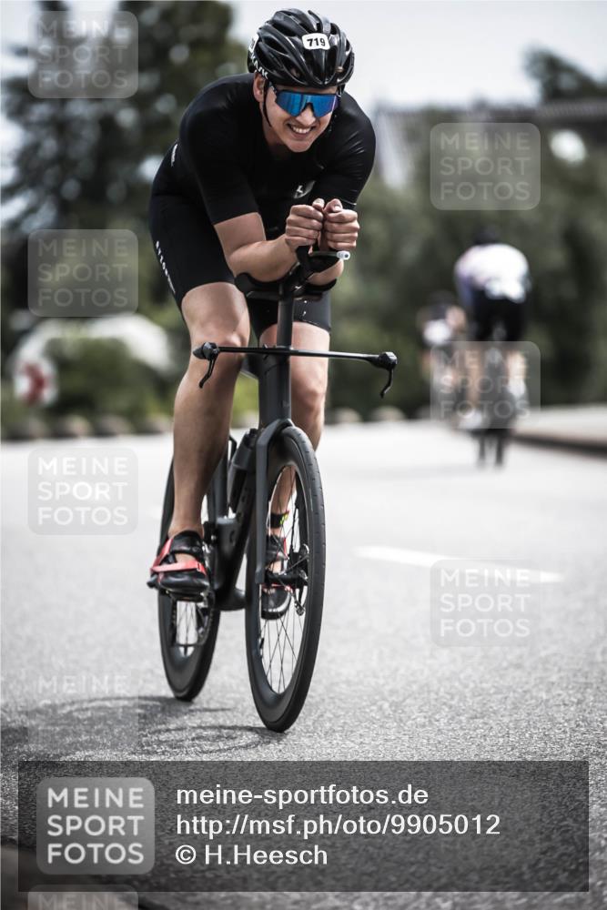 21.06.2026 - 29. Vierlanden-Triathlon H.Heesch http://msf.ph/oto/9905012 21.06.2026 11:37:41 Radfahren 105, 279, 665, 719 meine-sportfotos.de
